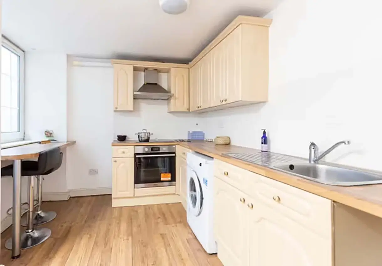 120 Charles Street, Leicester – Kitchen