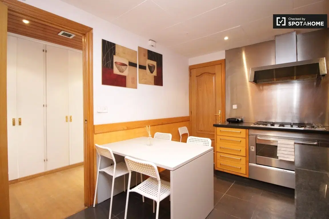 Gonzalez Tablas, Barcelona – Kitchen