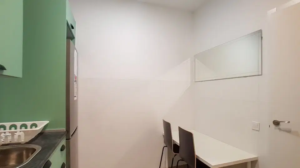 Gran Via De Les Corts Catalanes, Barcelona – Kitchen