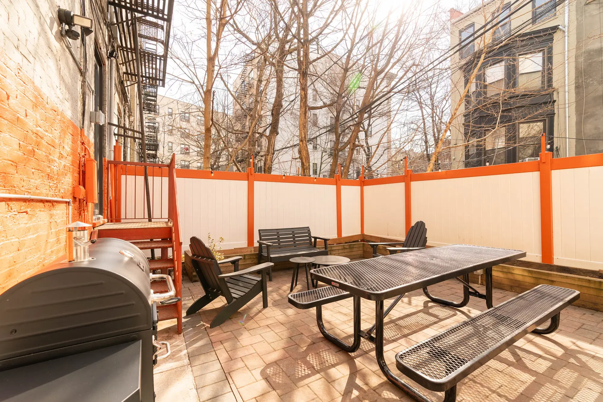 Crown 1162, New York – Common Area