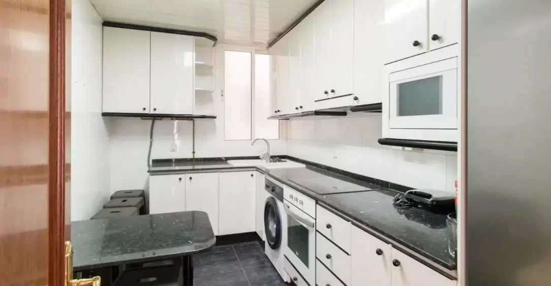 Mare De Deu Del Carmel, Barcelona – Kitchen