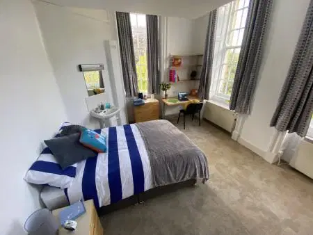 St Mary's Newcastle, Newcastle – Deluxe Bedroom
