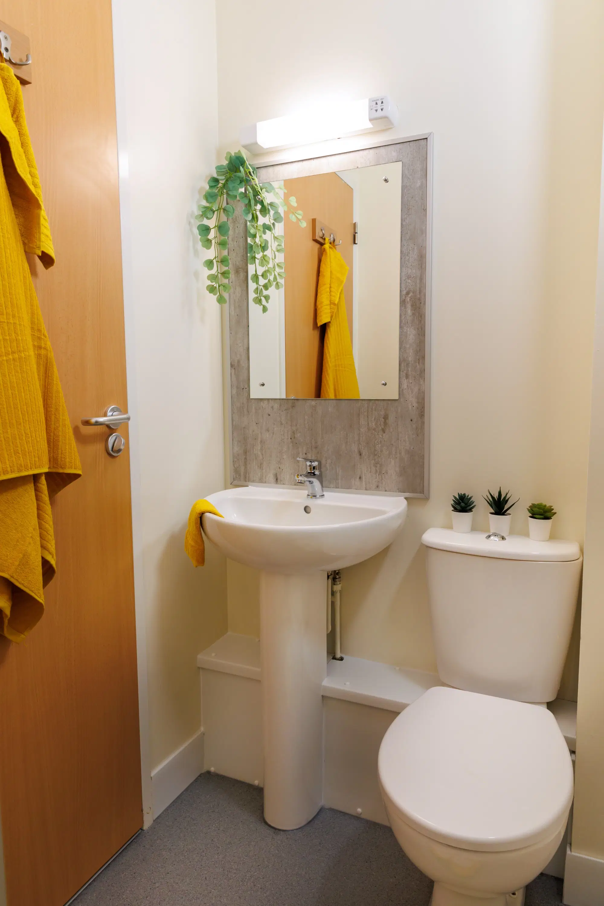 The Trigon & One Brittain Street, Sheffield – Bathroom