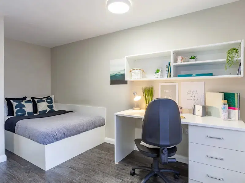 One Islington Plaza, Liverpool – Premier Studio (High Floor)