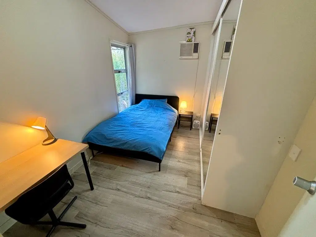 Room in a 4 Bedroom Apartment, 18B Brigalow Street, Paddington, Brisbane City, 4064 – Bedroom 3