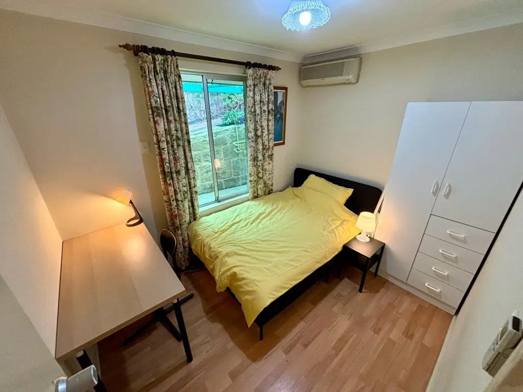 Room in a 5 Bedroom Apartment, 39 King William Street, Bayswater, City of Bayswater, 6053 – Bedroom 3