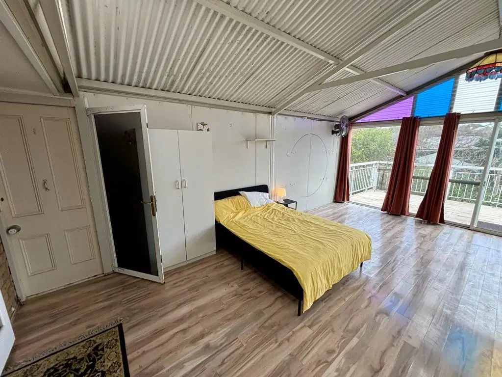 Room in a 5 Bedroom Apartment, 39 King William Street, Bayswater, City of Bayswater, 6053 – Bedroom 5