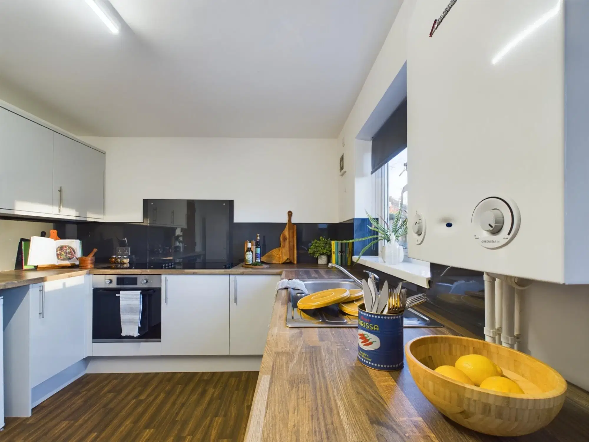 3 Brookside, Derby – Kitchen