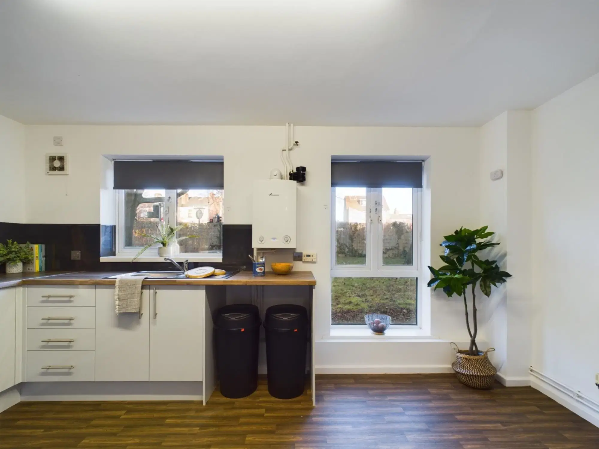 3 Brookside, Derby – Kitchen