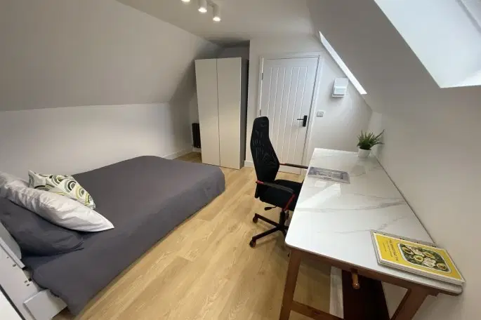 Sky Point One, Chilwell Road, Beeston, NG9 1EJ, Nottingham – Plus Style Ensuite Room