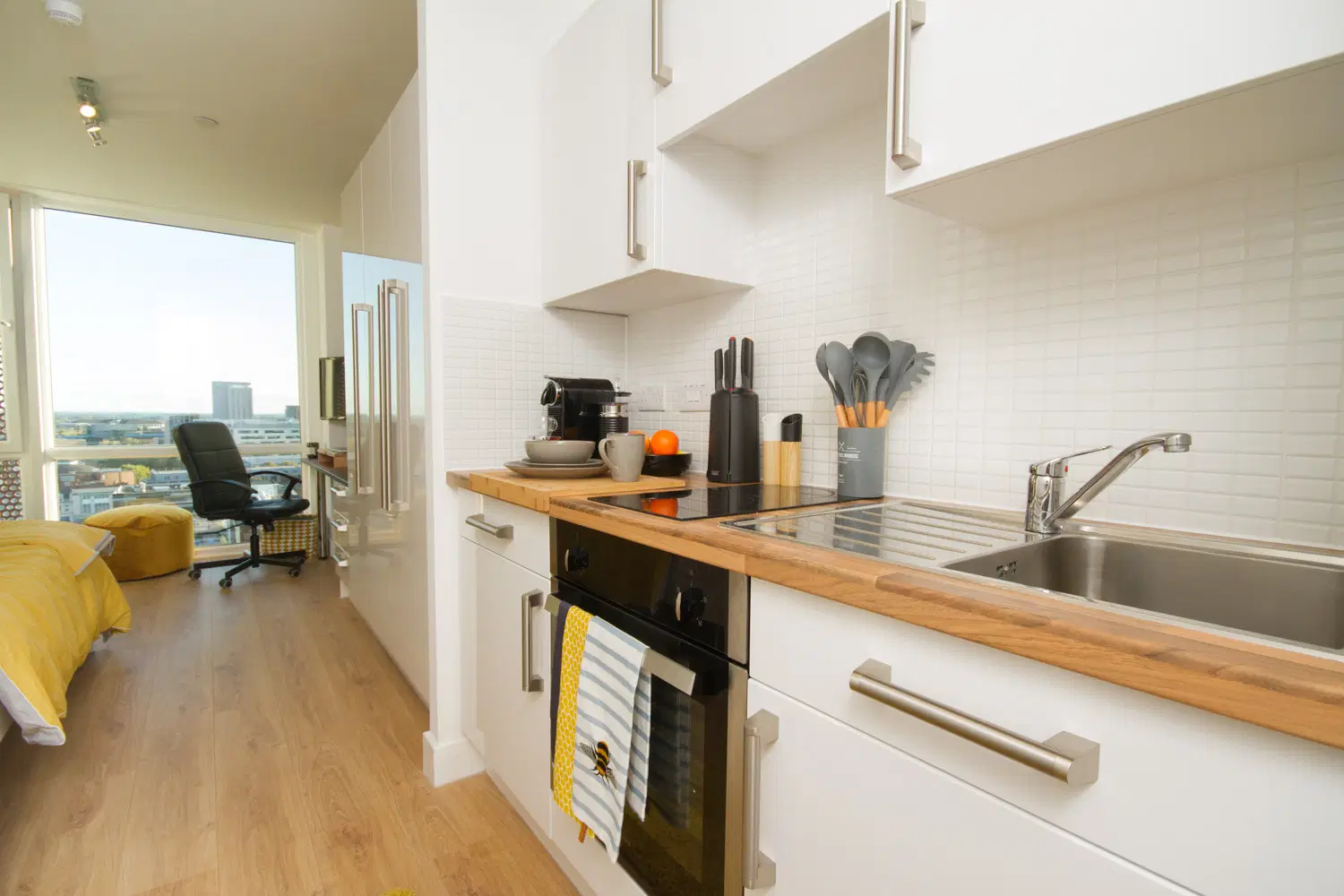 Code Fairfax Street, Coventry – Skyline Deluxe Studio