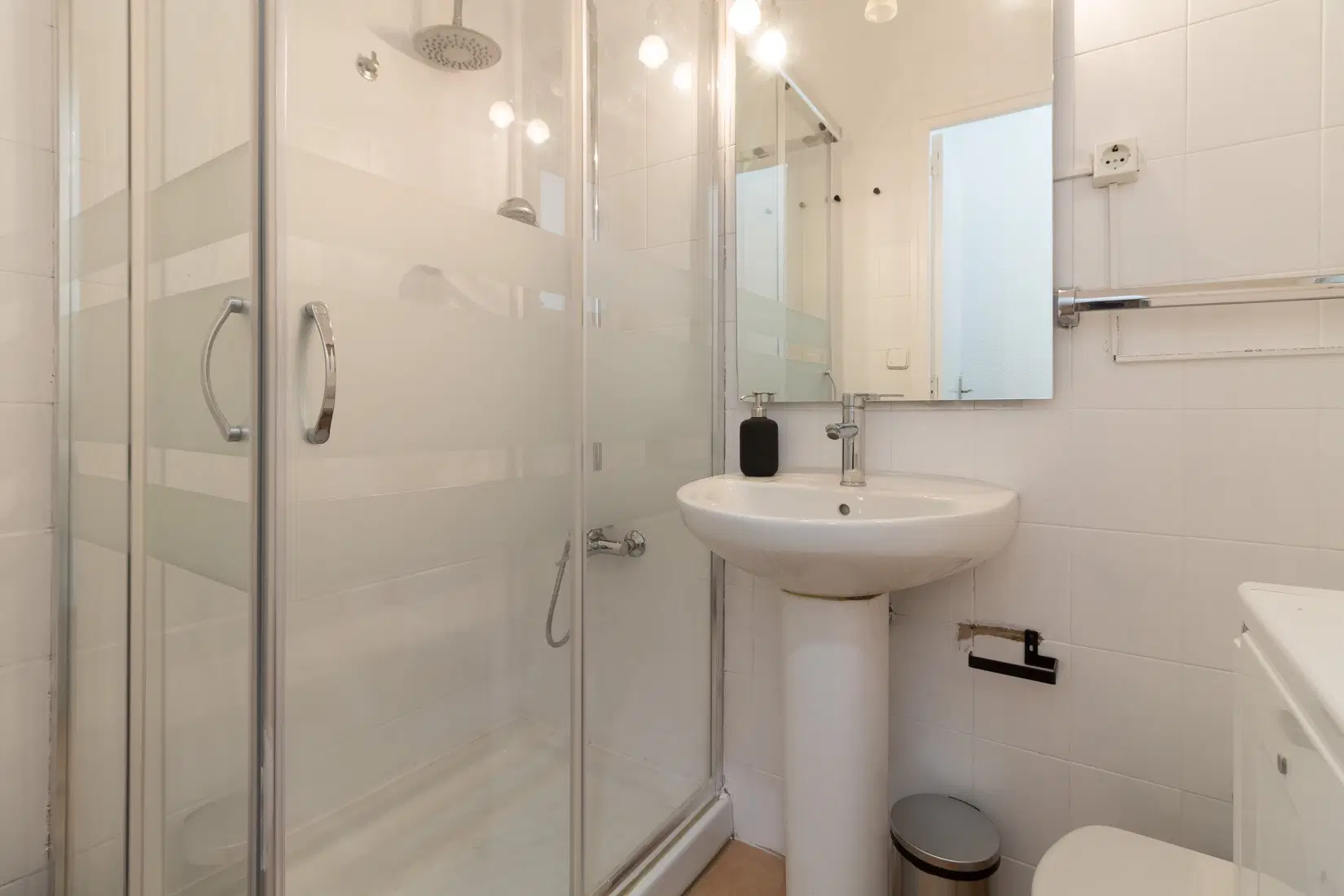 Tossa 3, Barcelona – Bathroom