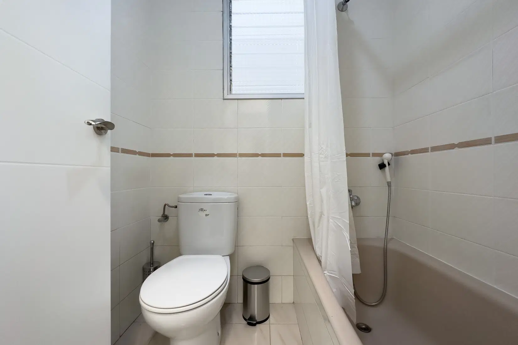 Entenca, Barcelona – Bathroom