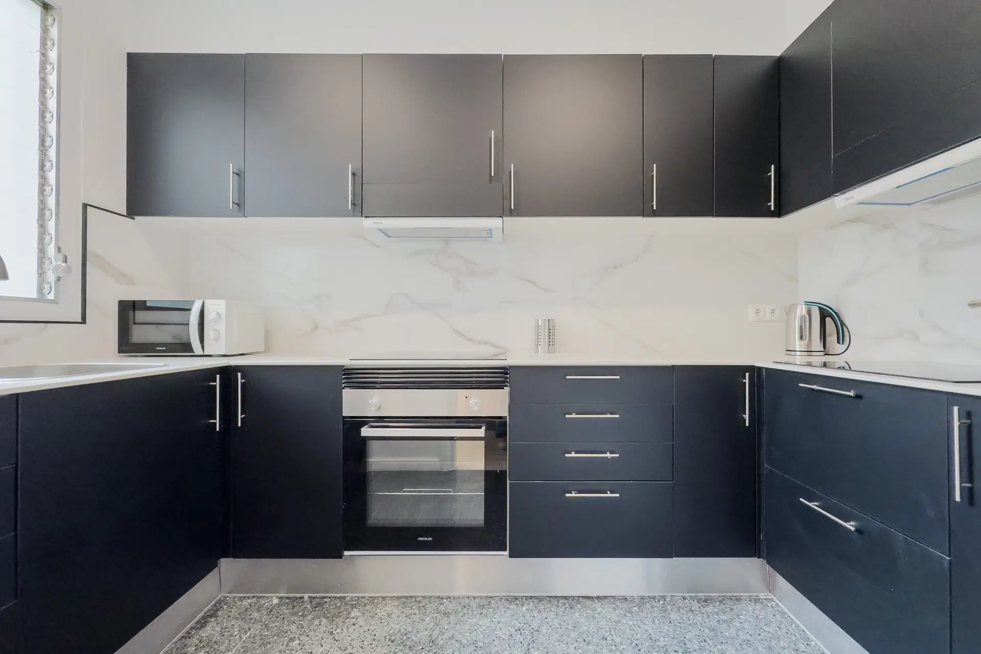 Rosselló 2, Barcelona – Kitchen