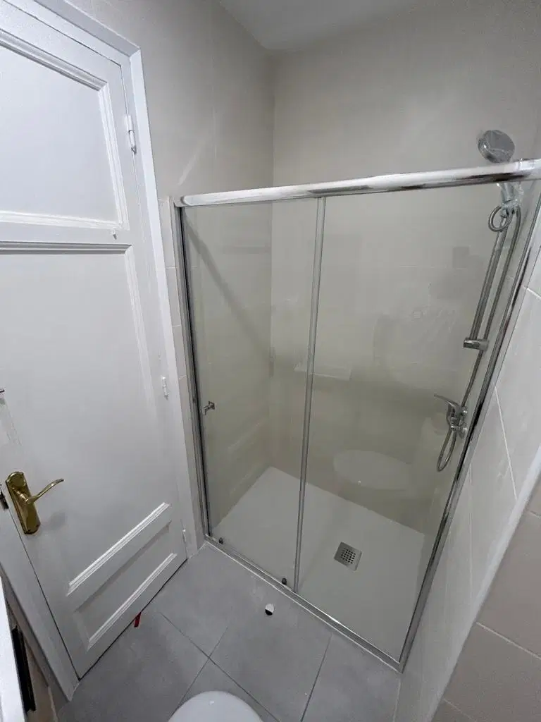 Les Jonqueres 7, Barcelona – Bathroom