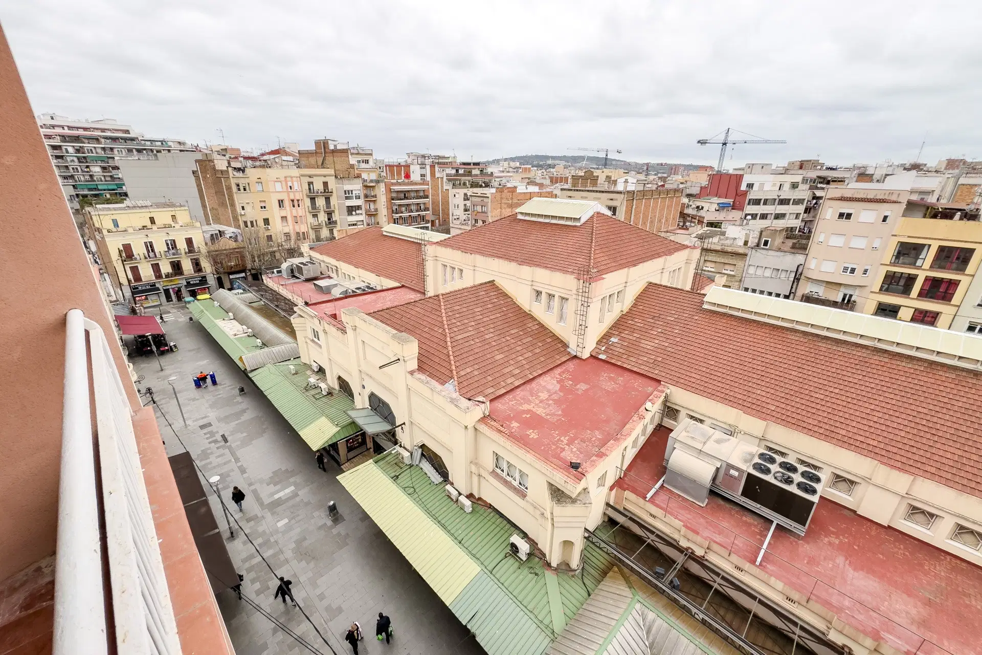 Occidente 2, Barcelona – Exterior