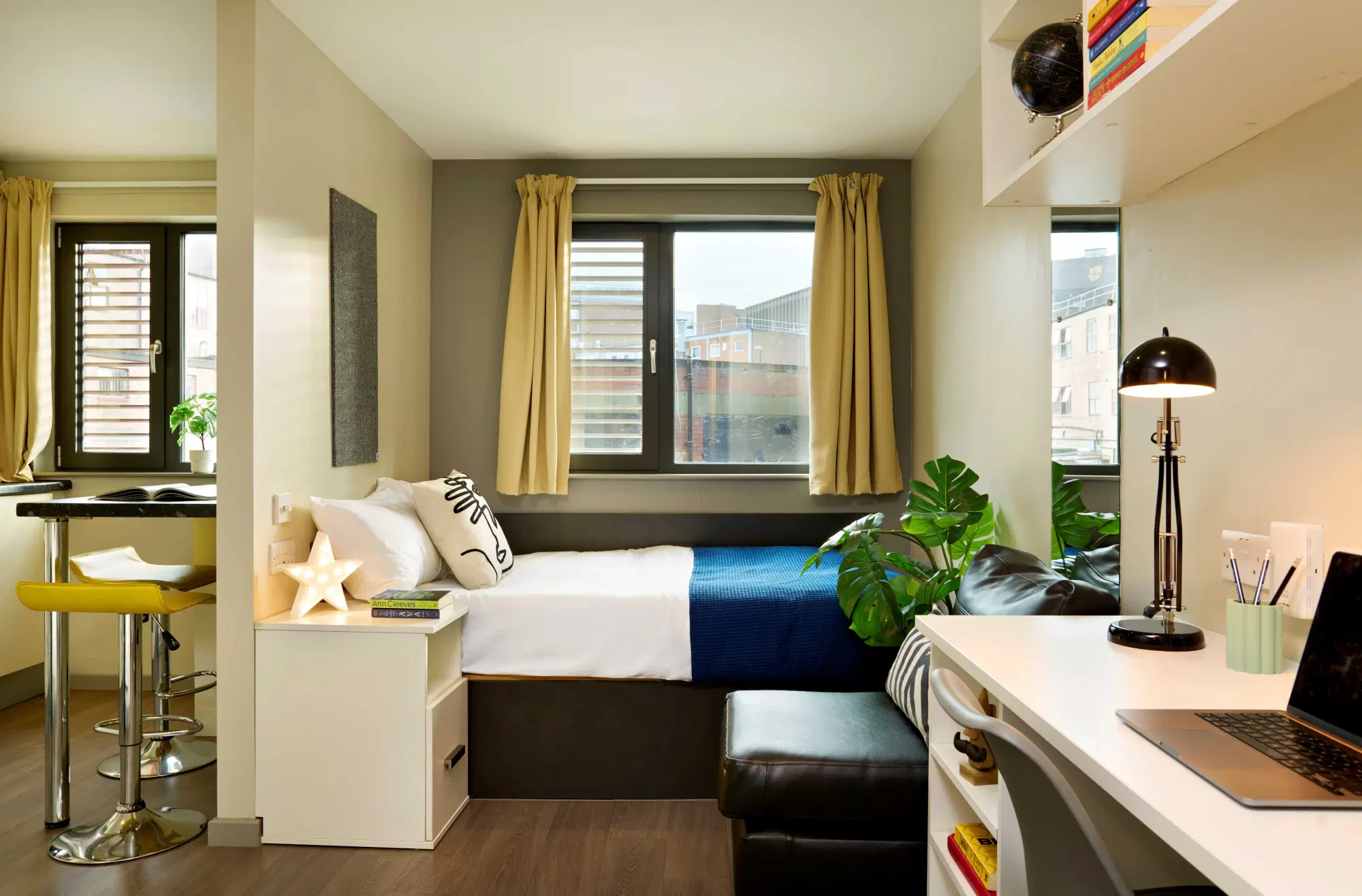 Millennium View, Coventry – Silver Studio With Wet Room