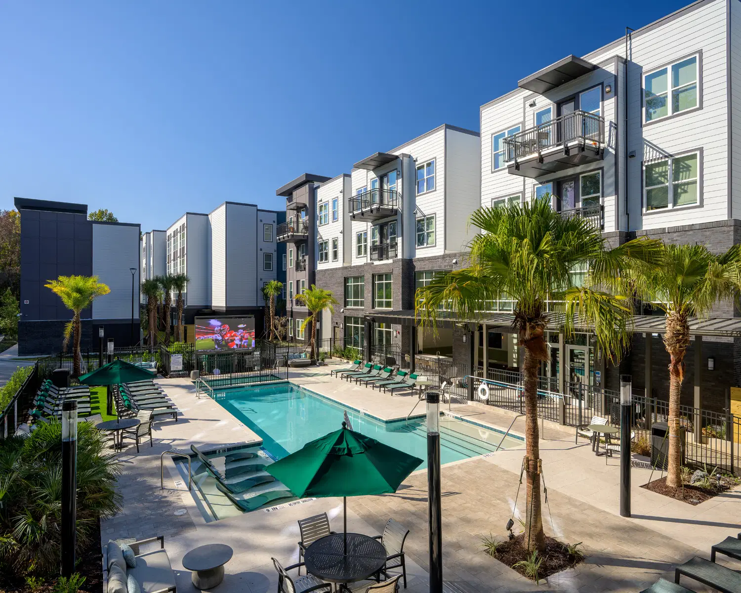 The Metropolitan Gainesville, Gainesville – Exterior