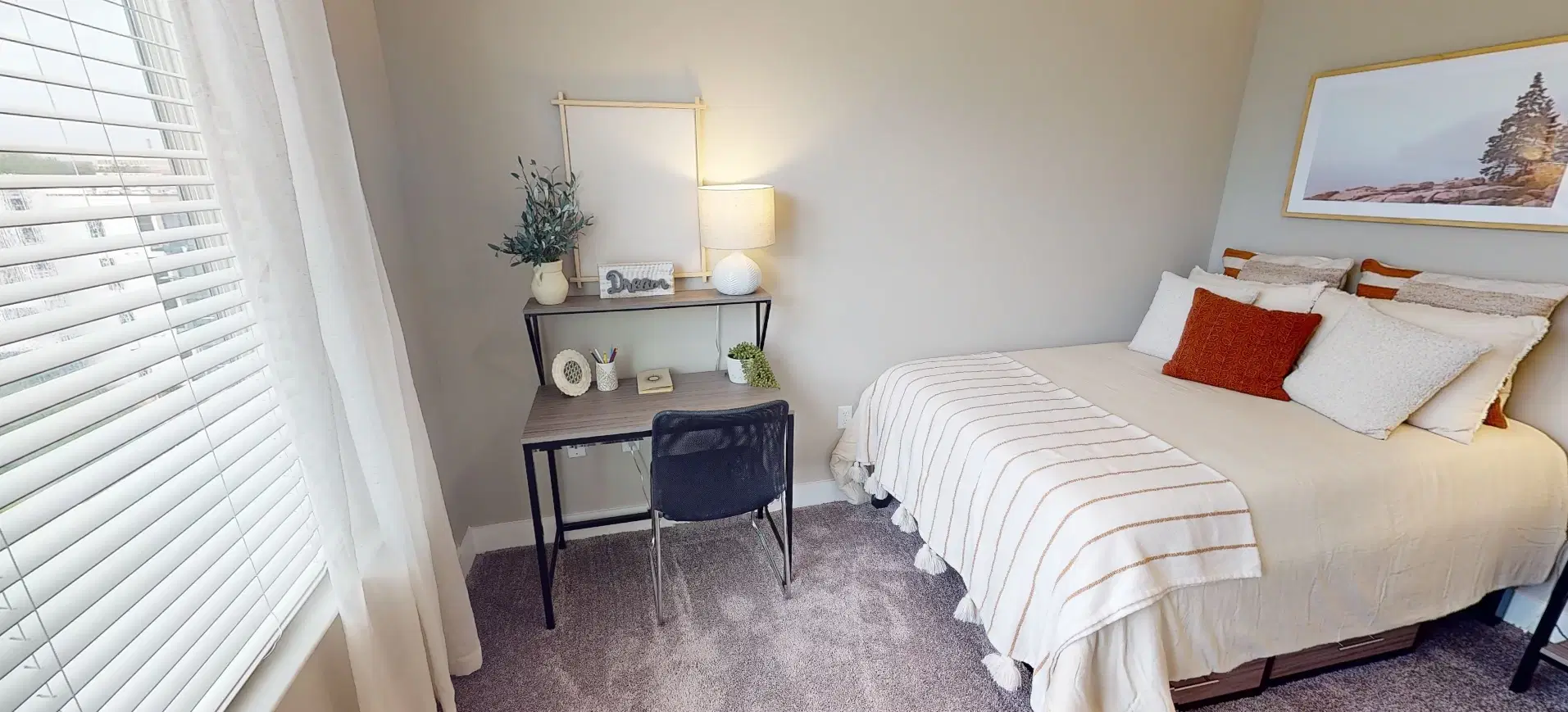 The Standard At Tallahassee, Tallahassee – The Hackney Room in 5 Bedroom 3 Bathroom