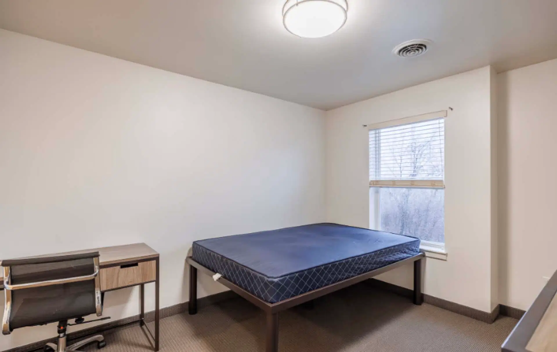 Lakeside Commons, Oswego – Spruce Room in 2 Bedroom 2 Bathroom