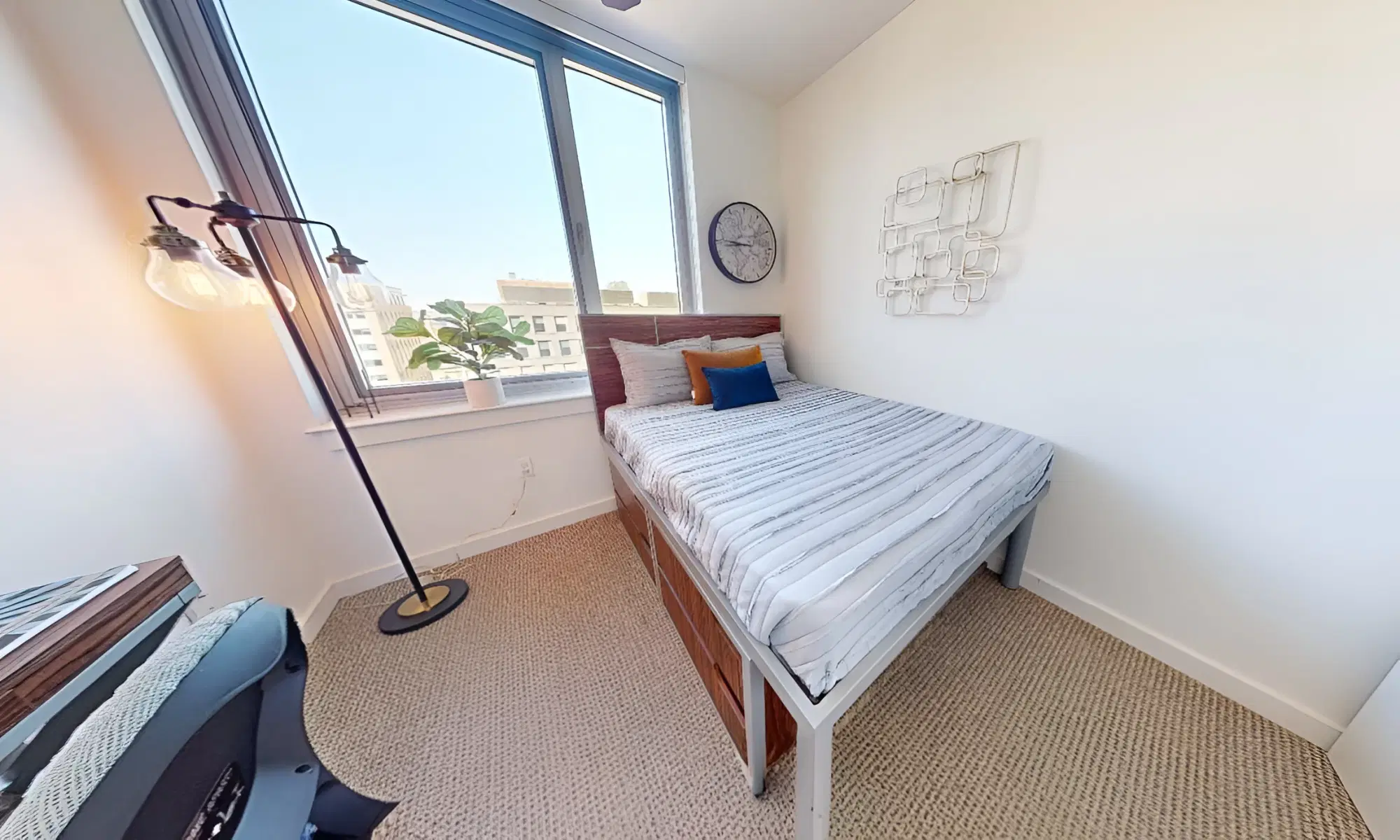 The Essential, Baltimore – Furnished 4 Bedroom 2 Bathroom
