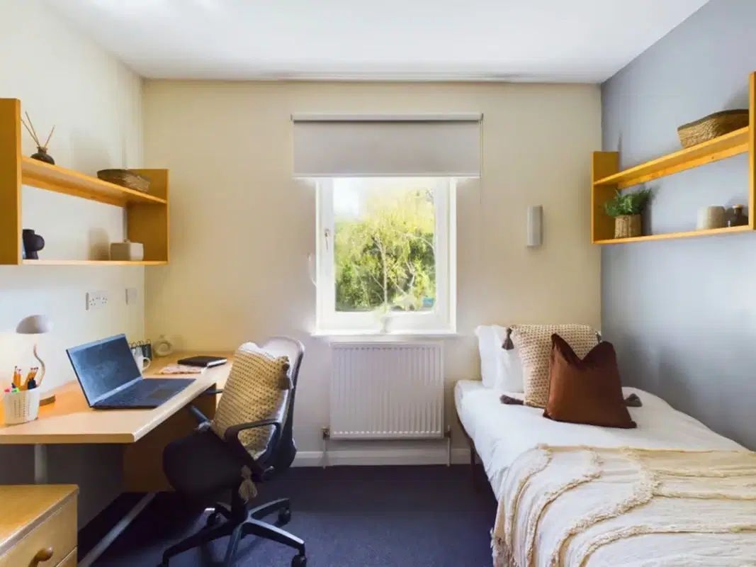 Moulsecoomb Place, Brighton – Classic Room