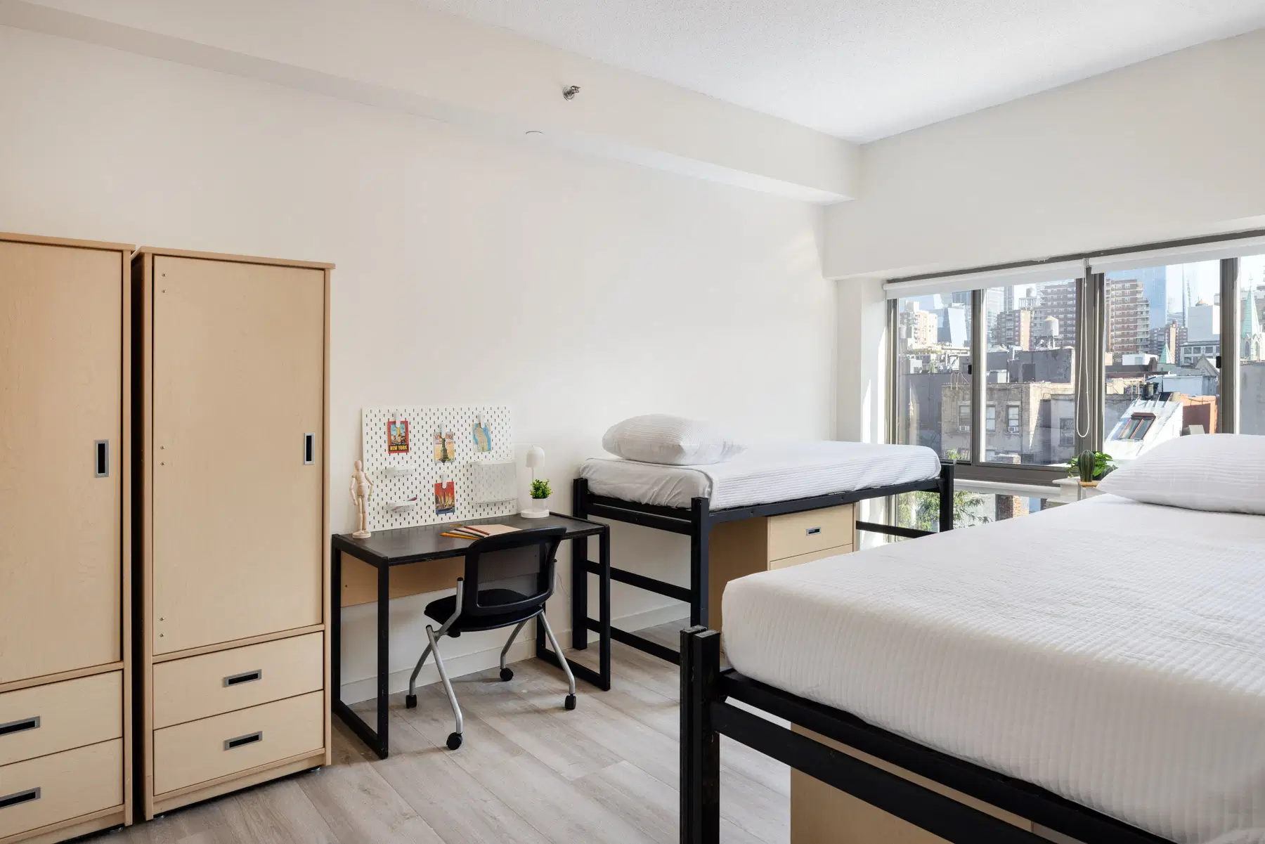Chelsea, New York – Double in a 2 Room Unit