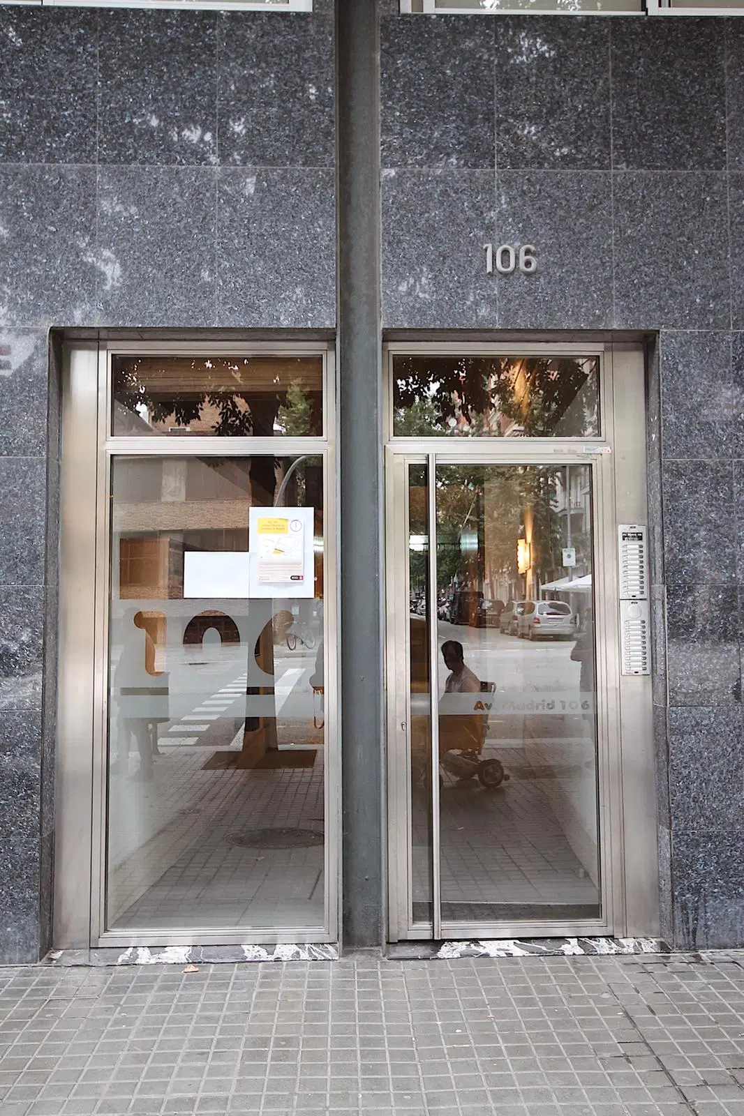 Av. De Madrid 106 3-2 Sants-Montjuïc, Barcelona – Exterior