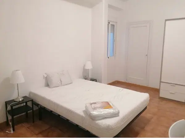 Poeta Cabanyes 14 Entresuelo Derecho, Barcelona – R0118