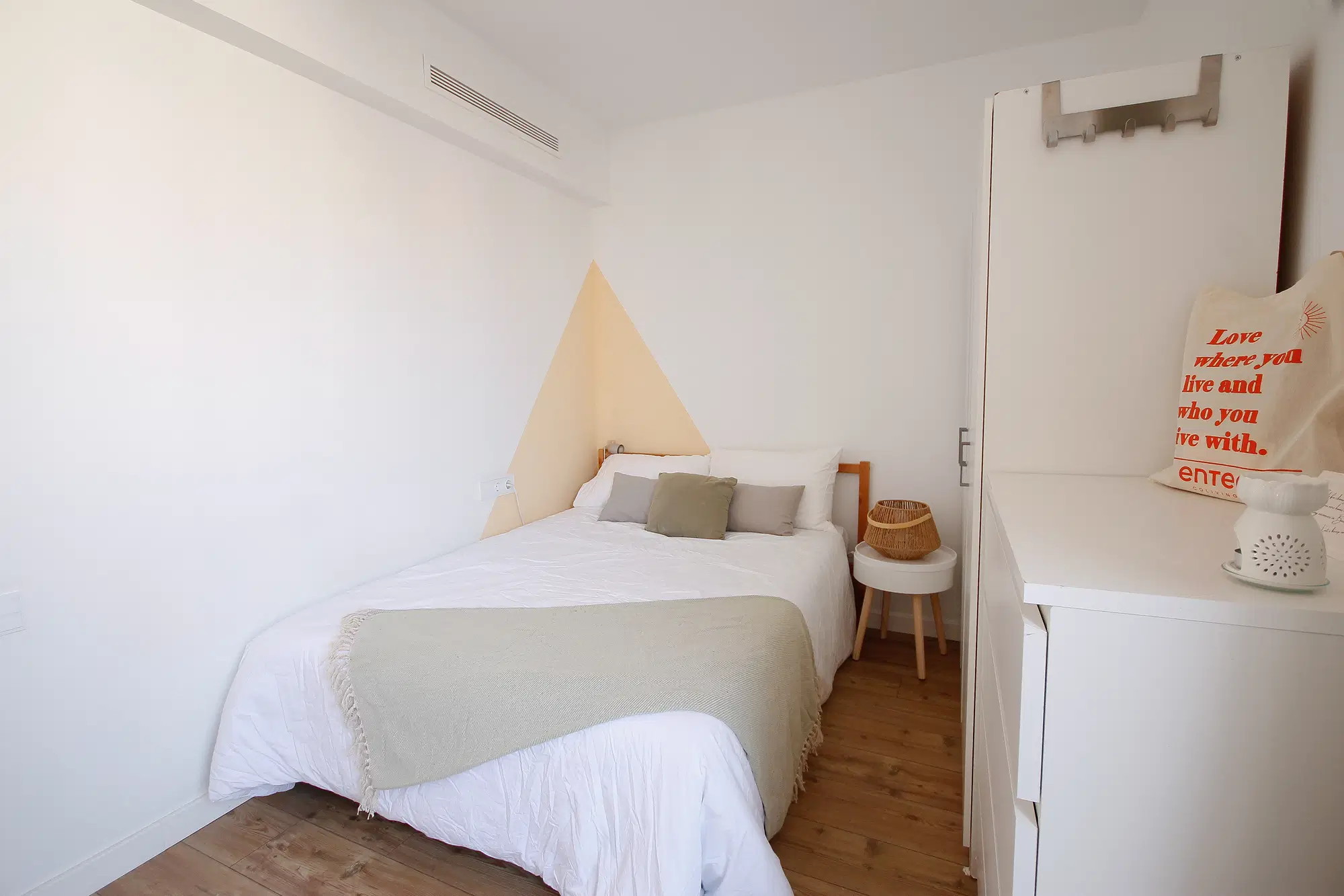 Poeta Cabanyes 14 Atico 1 - Izquierdo, Barcelona – R0144