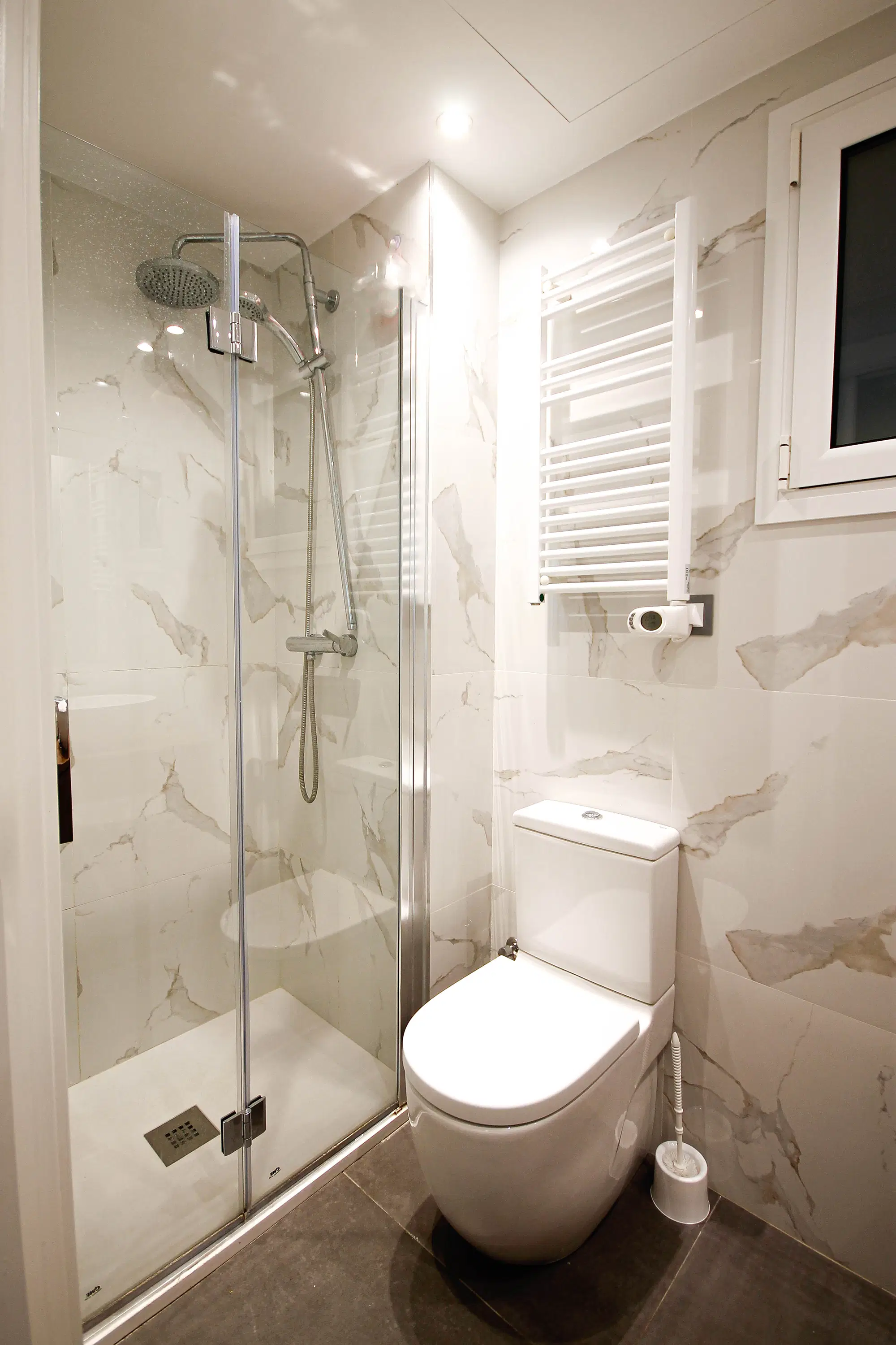 Carrer De L'Equador 77 2-4 Les Corts, Barcelona – Bathroom