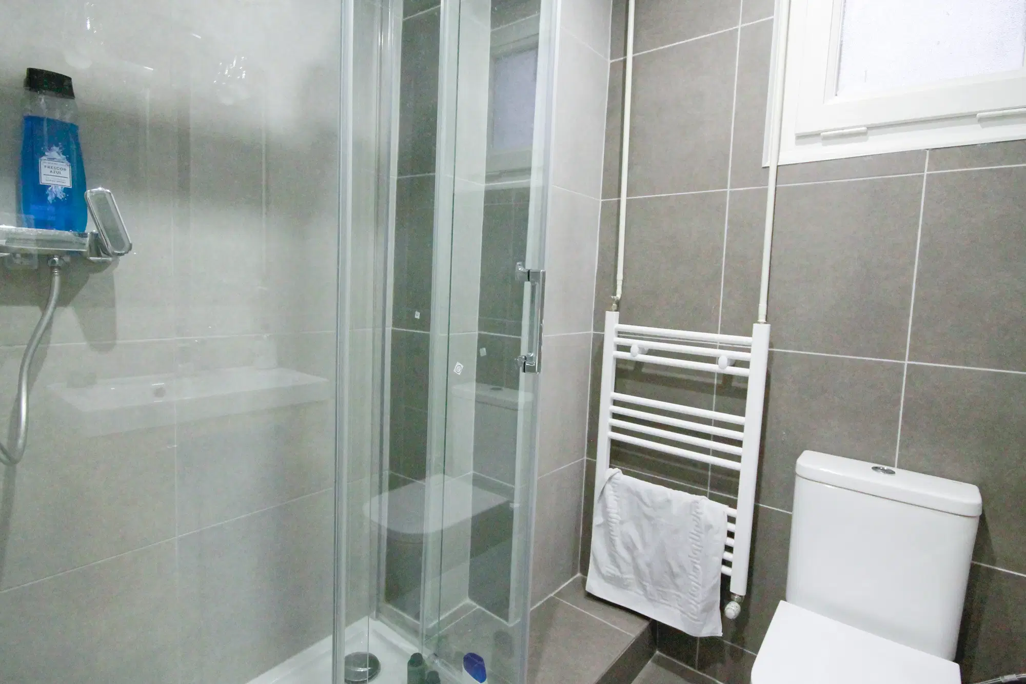 C/ De València 137 5-1 L'Eixample, Barcelona – Bathroom