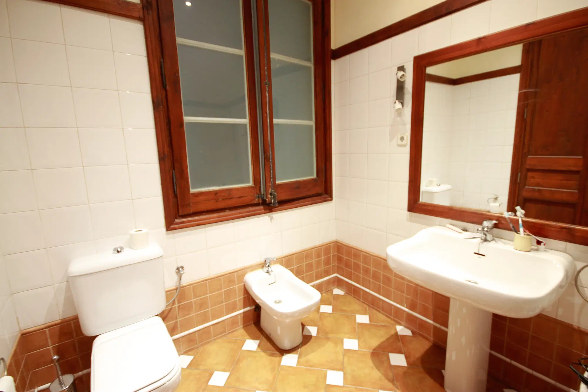 C/ Gran De Gràcia 100 1-1 Gràcia, Barcelona – Bathroom