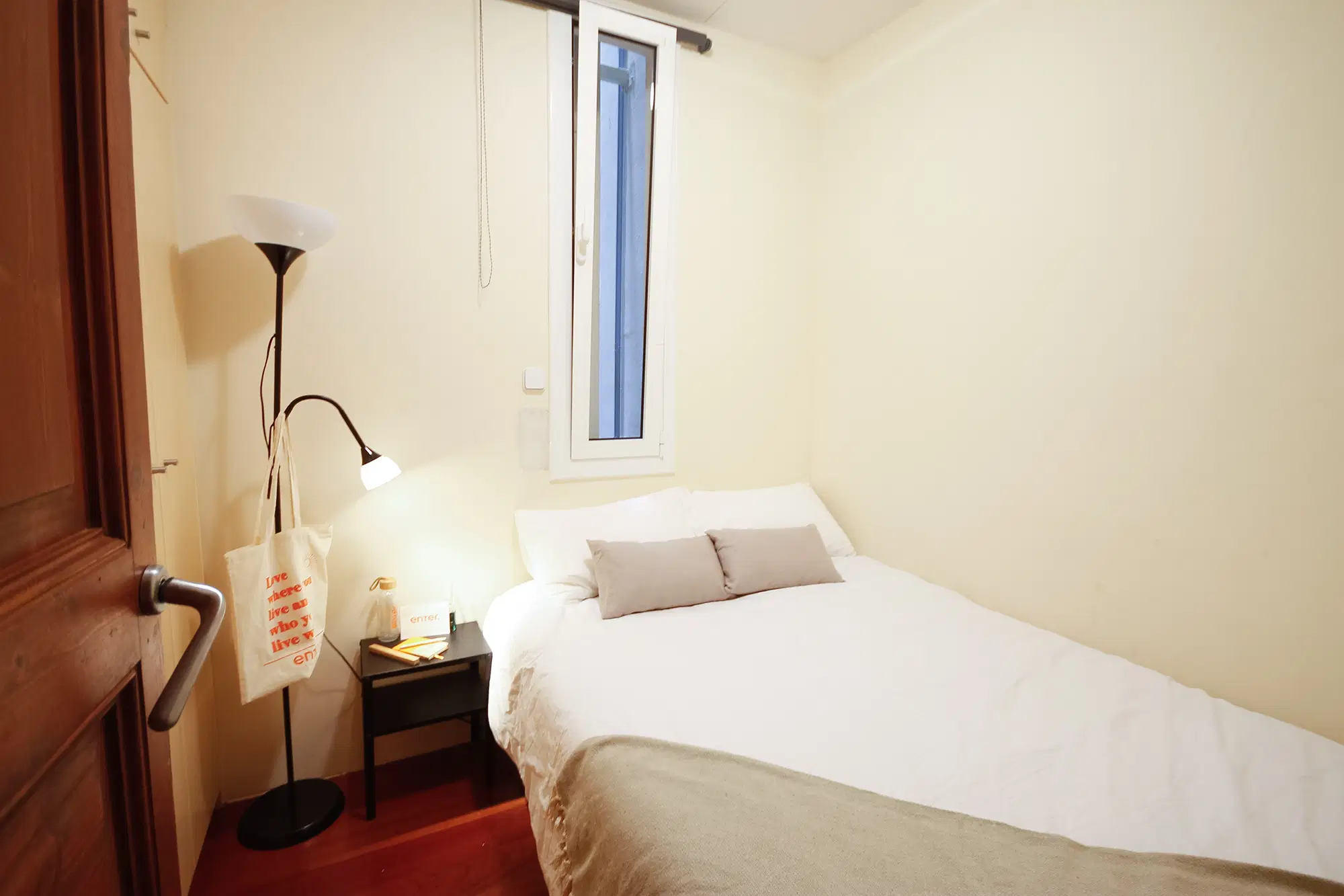 C/ Gran De Gràcia 100 1-1 Gràcia, Barcelona – R0028