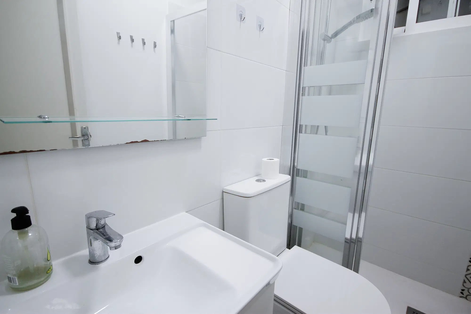 Carrer Del Cinca 4 Sant Andreu 3o, Barcelona – Bathroom