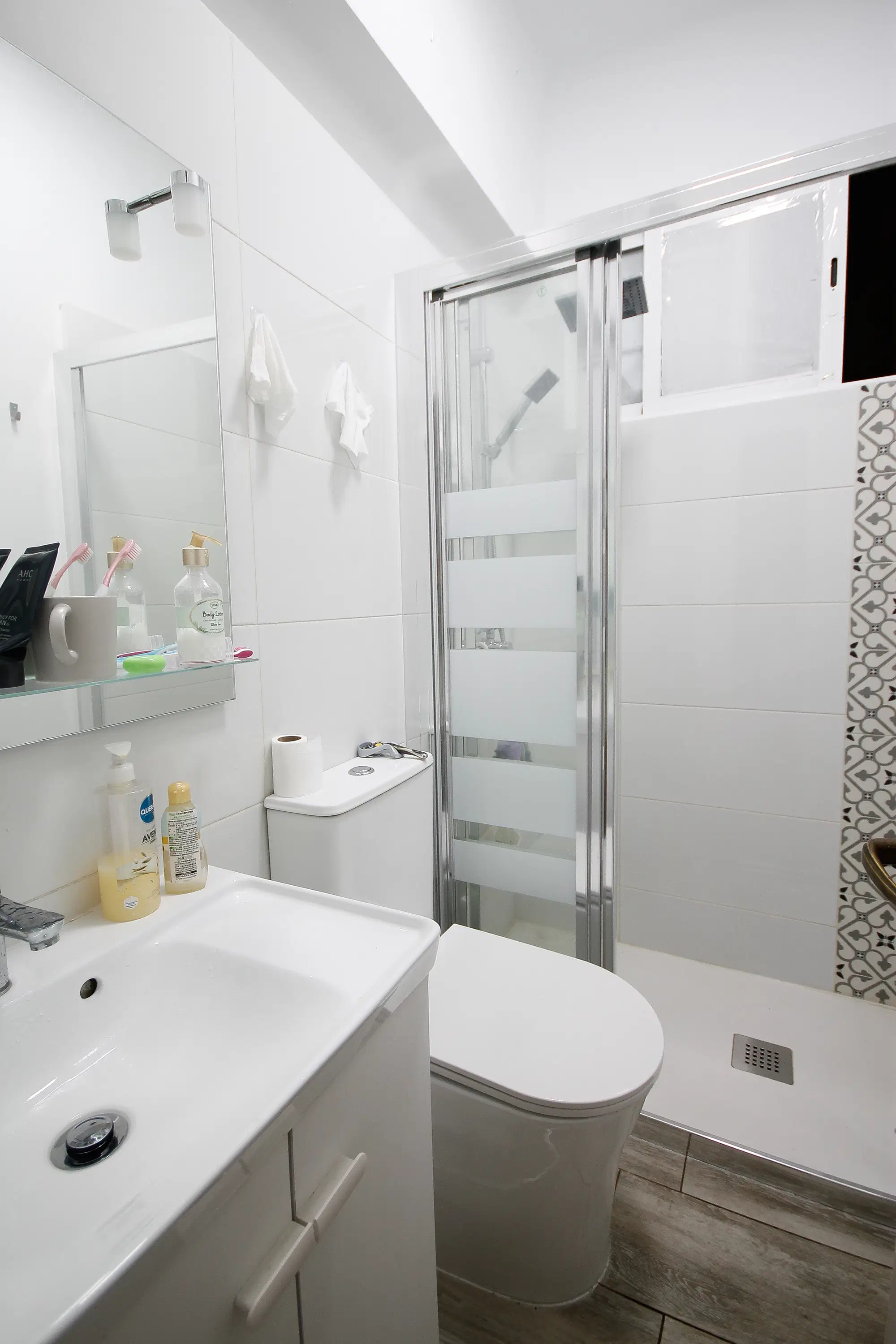 Carrer Del Cinca 4 Sant Andreu 2o, Barcelona – Bathroom