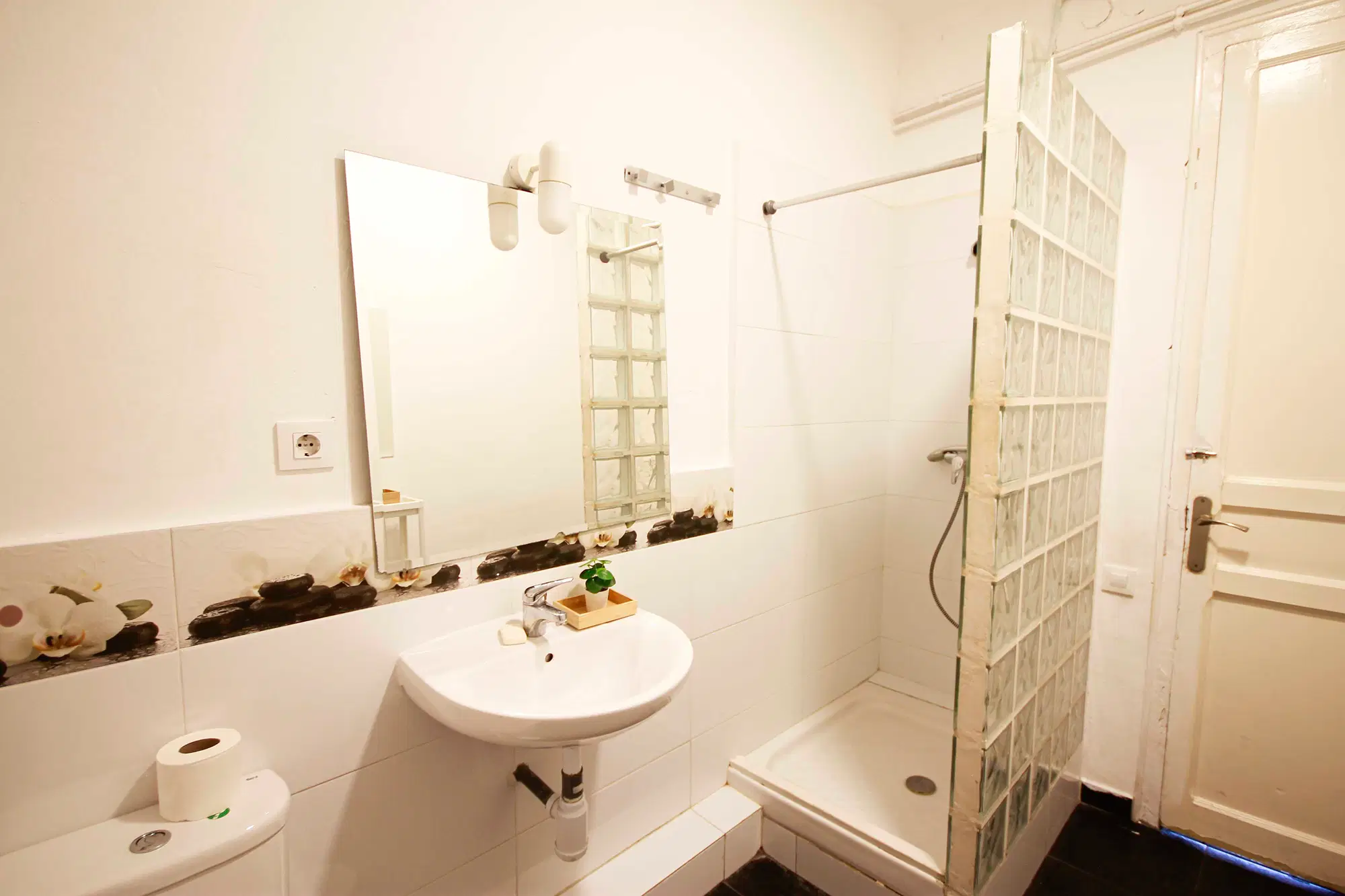 Gran Via De Les Corts Catalanes 470 2 L'Eixample, Barcelona – Bathroom
