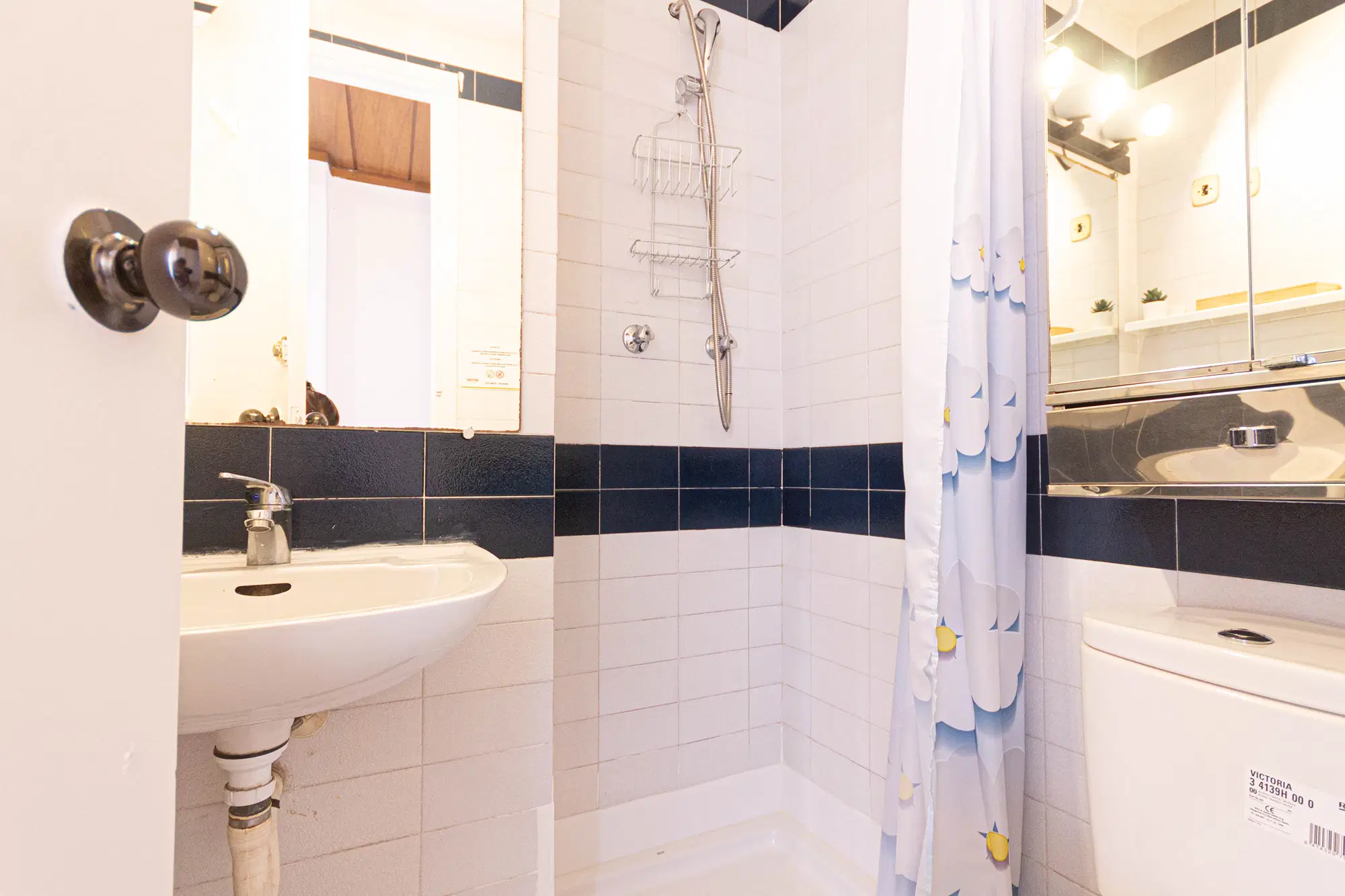 C/ De Sant Fructuós 76 Sants-Montjuïc, Barcelona – Bathroom