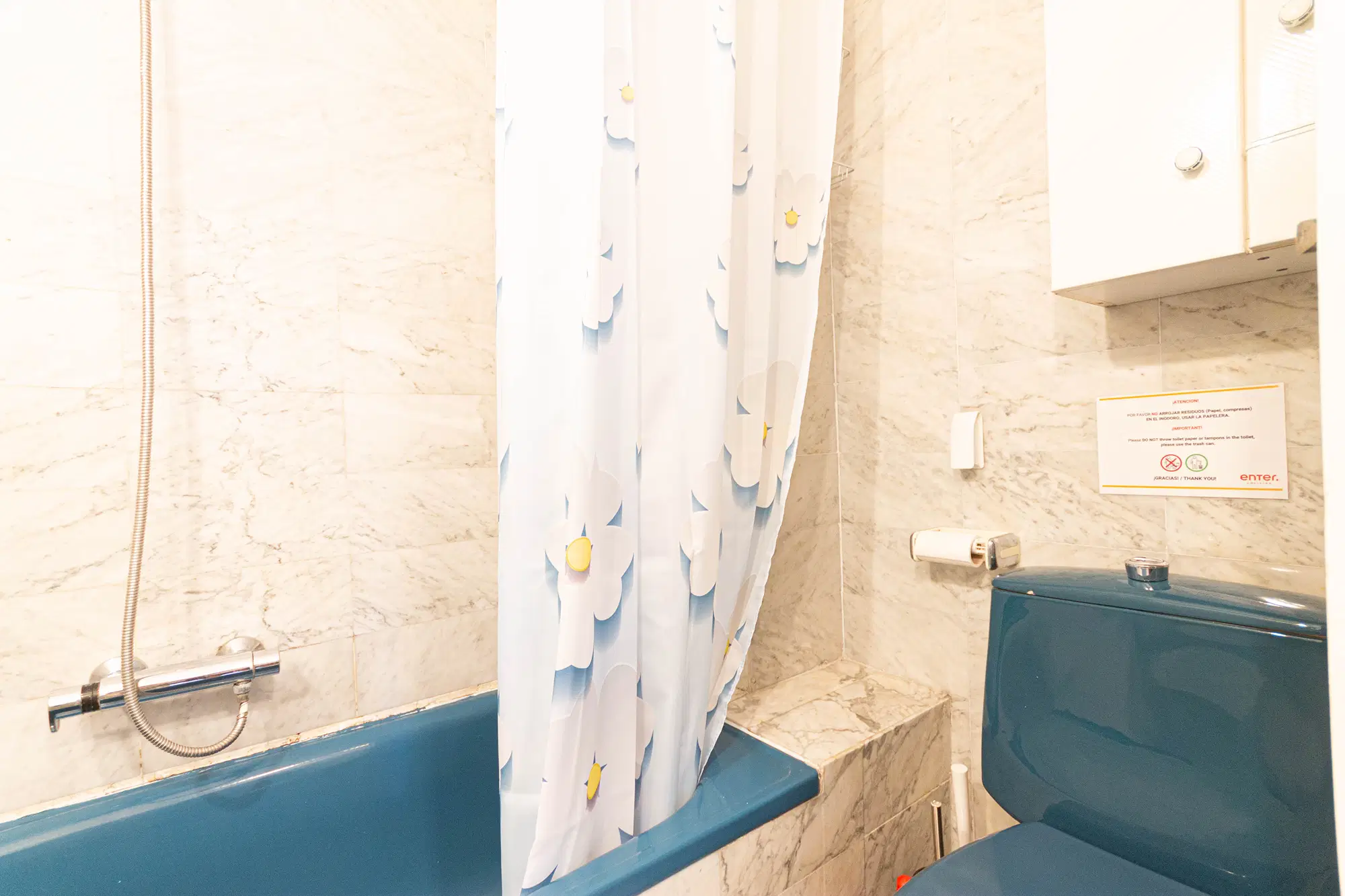 C/ De Sant Fructuós 76 Sants-Montjuïc, Barcelona – Bathroom