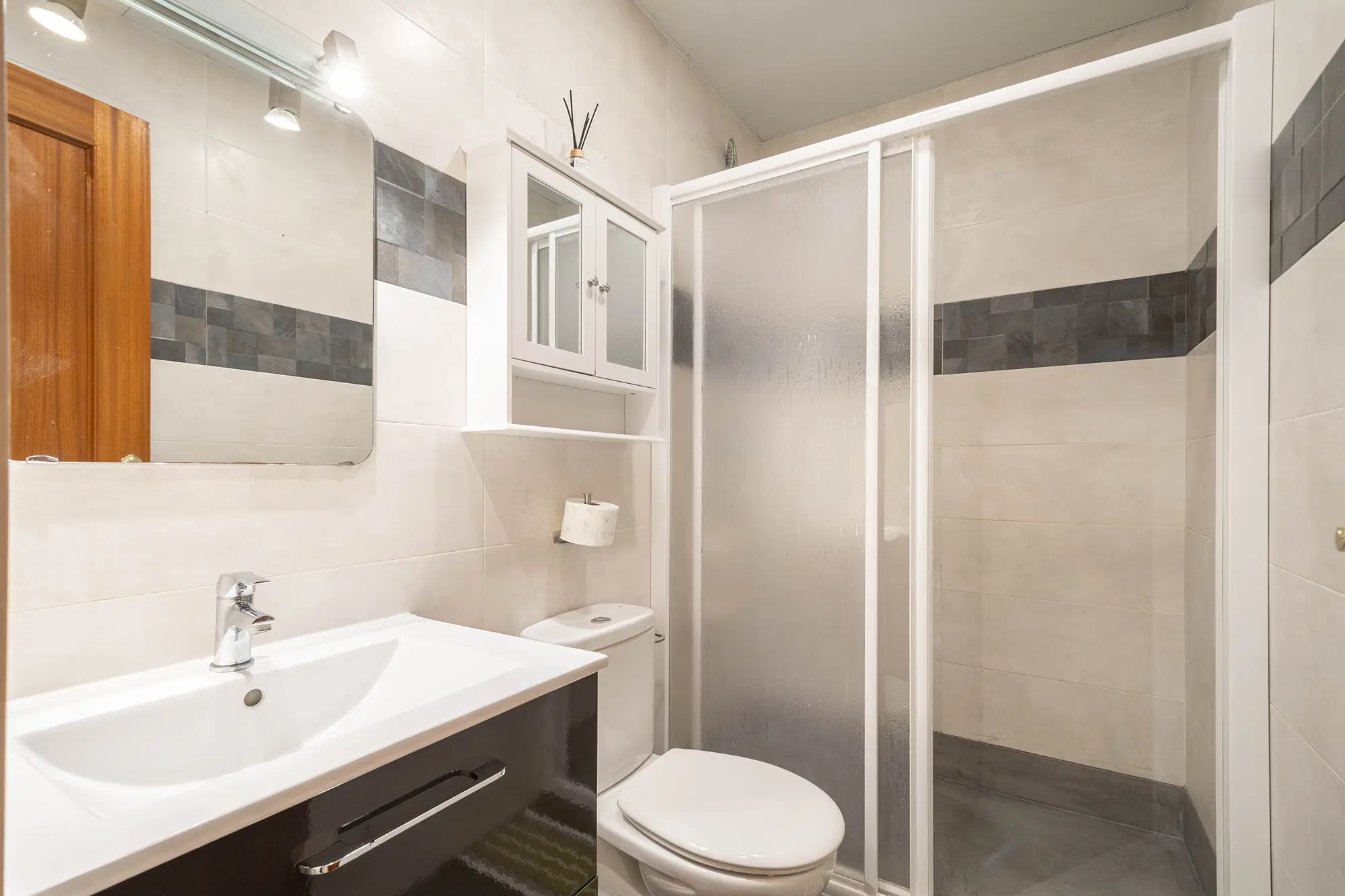 Passatge De Font 4 Bajos 2 L'Eixample, Barcelona – Bathroom