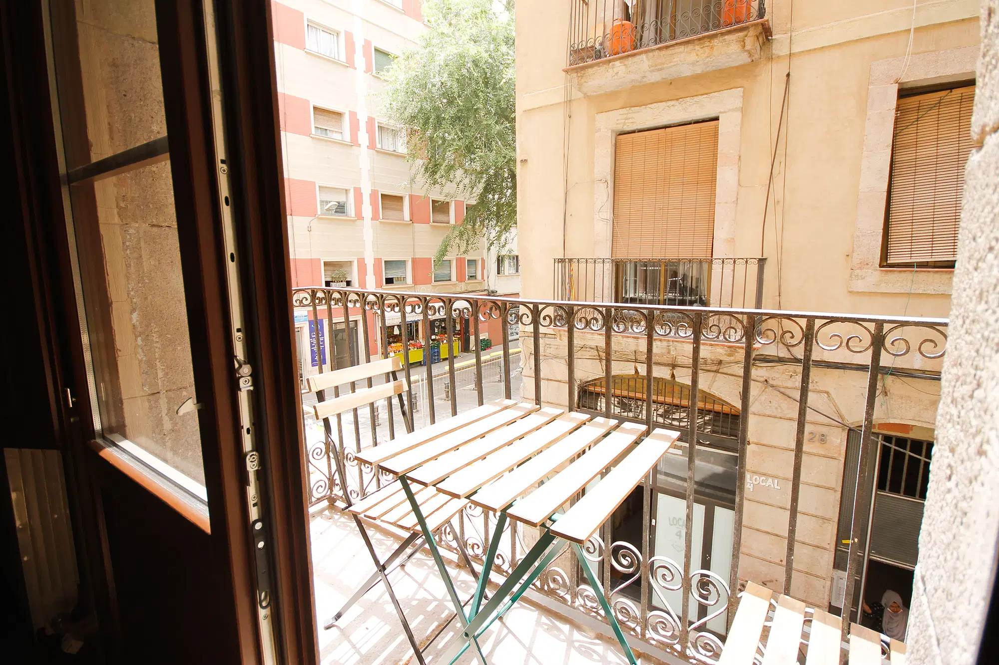 Carrer De Santa Madrona 27 1º Ciutat Vella, Barcelona – Exterior
