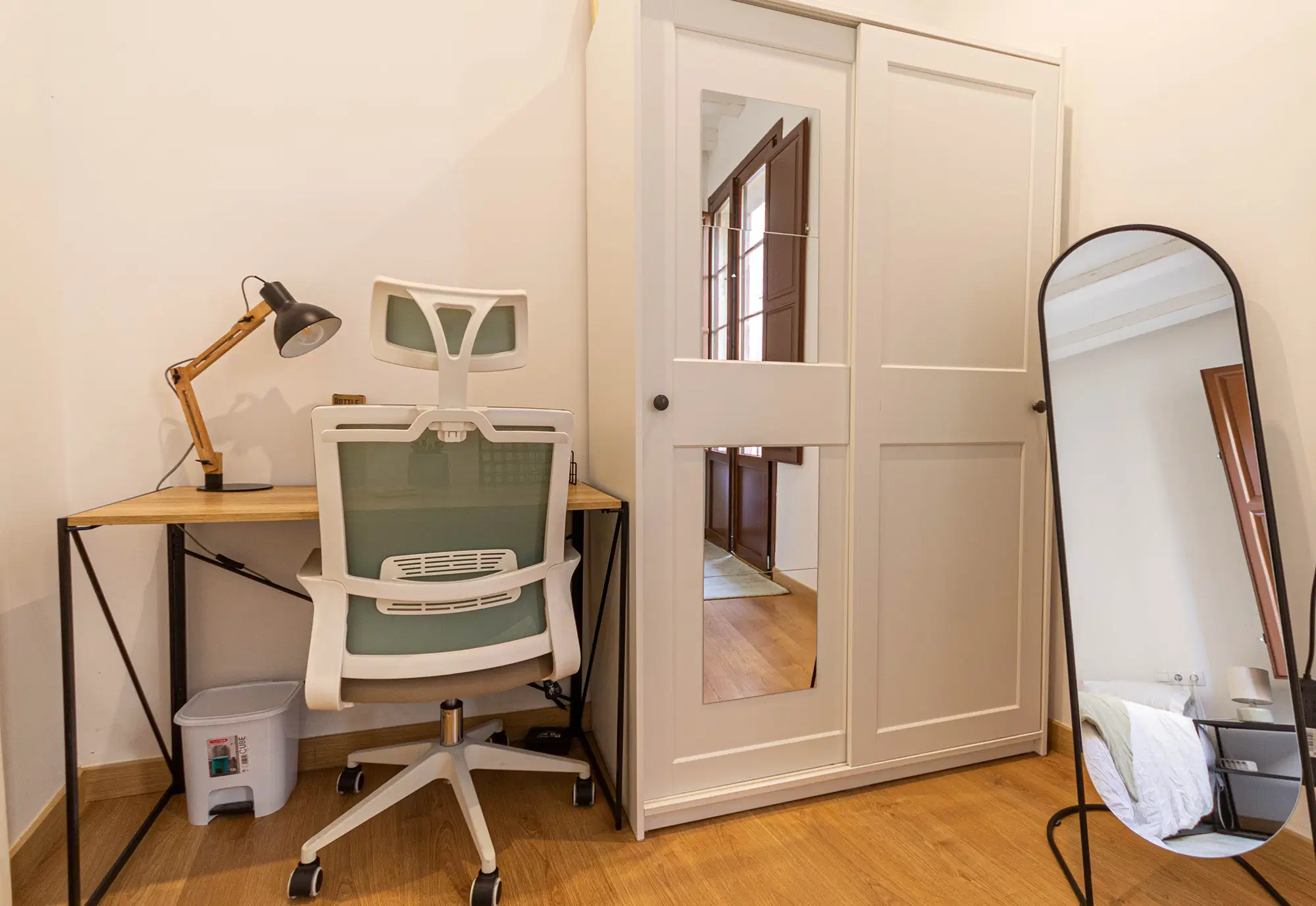 Carrer De Santa Madrona 27 2º Ciutat Vella, Barcelona – Amenities