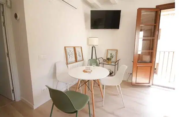 Carrer De Santa Madrona 27 2º Ciutat Vella, Barcelona – Common Area