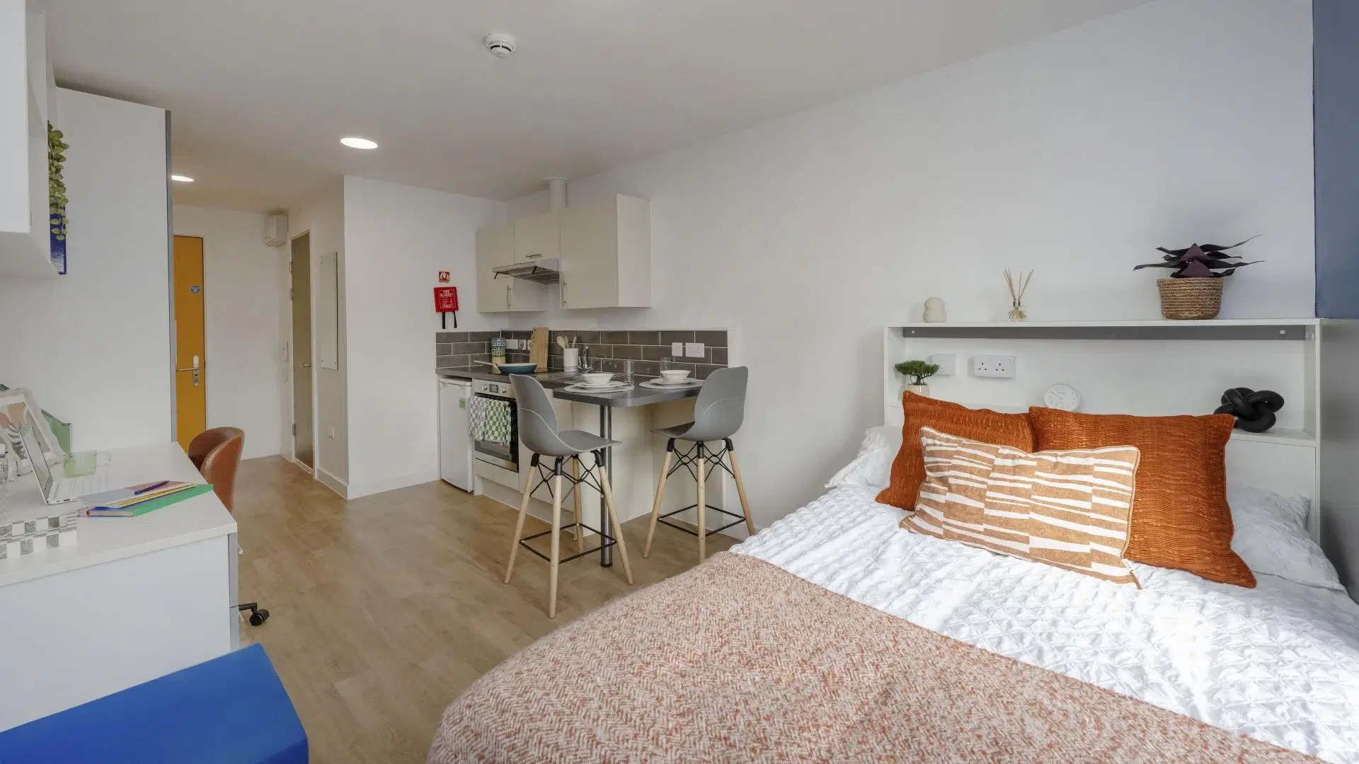 Foundry Courtyard, Glasgow – Silver Plus Studio