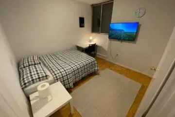 Johnson's Duplex, Toronto – Bedroom