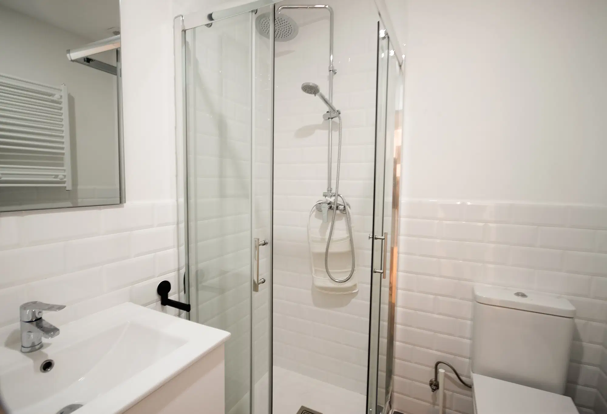 Carrer De Santa Madrona 27 3ero Ciutat Vella, Barcelona – Bathroom