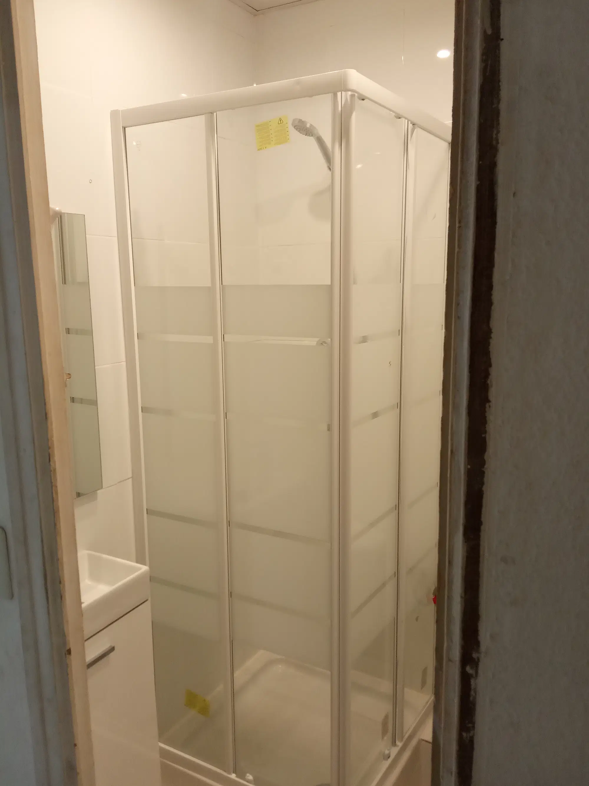Av. Del Parallel 72 5-3 Ciutat Vella, Barcelona – Bathroom