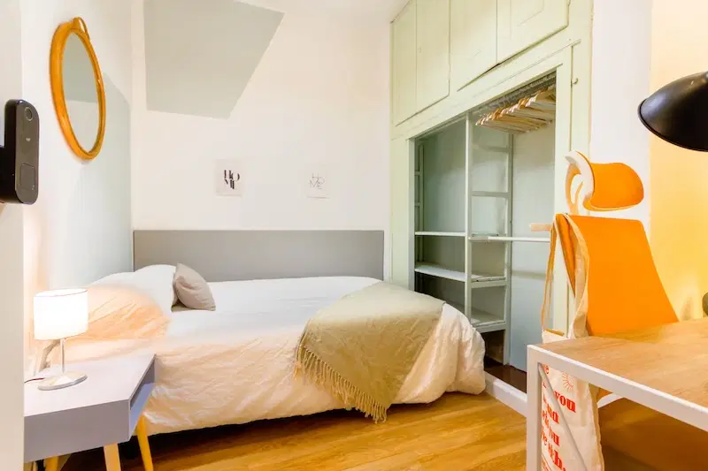 C/Sant Pau 52-54 Pr-Izq Ciutat Vella, Barcelona – R0400