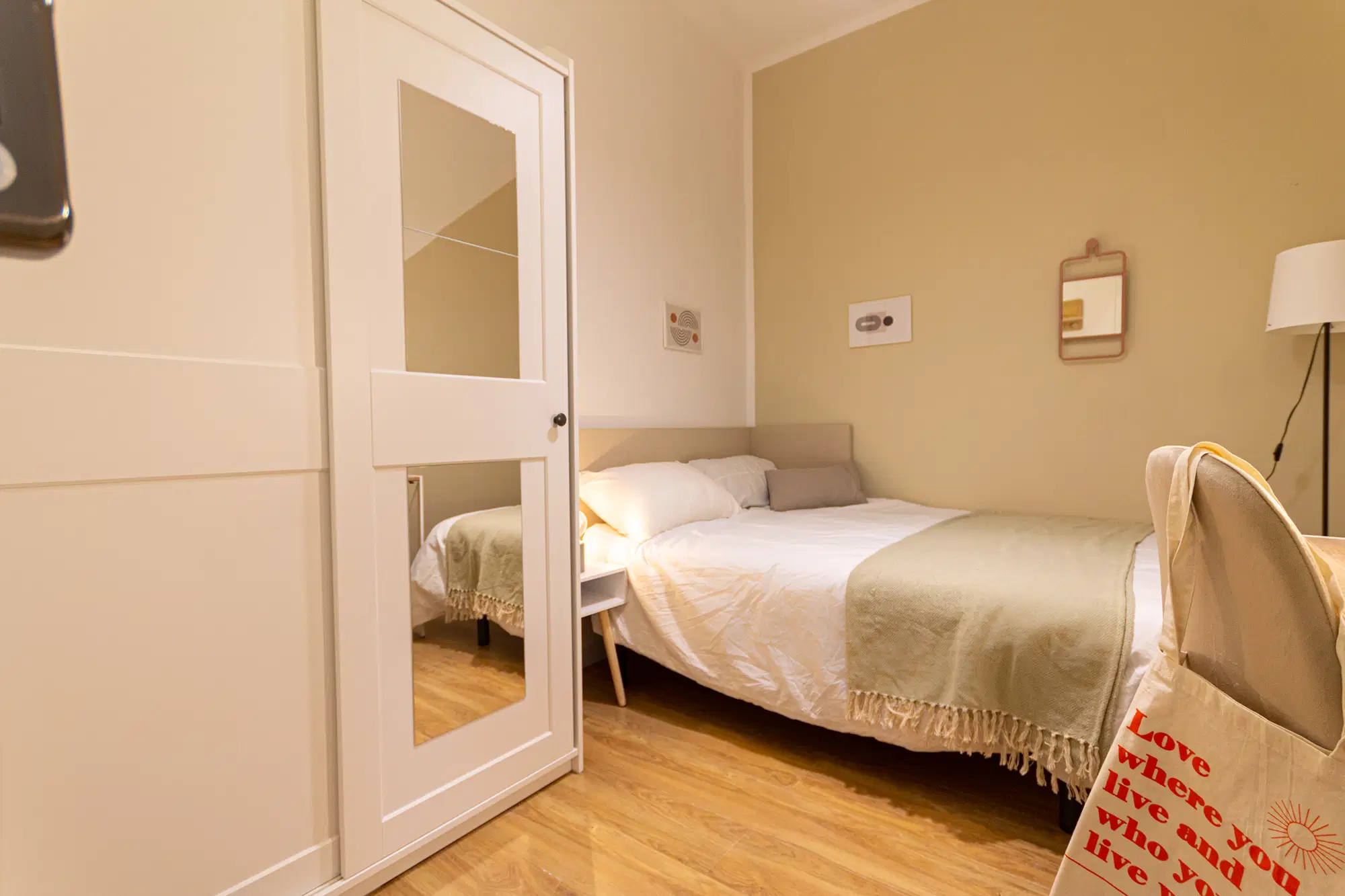 C/Sant Pau 52-54 Pr-Izq Ciutat Vella, Barcelona – R0401