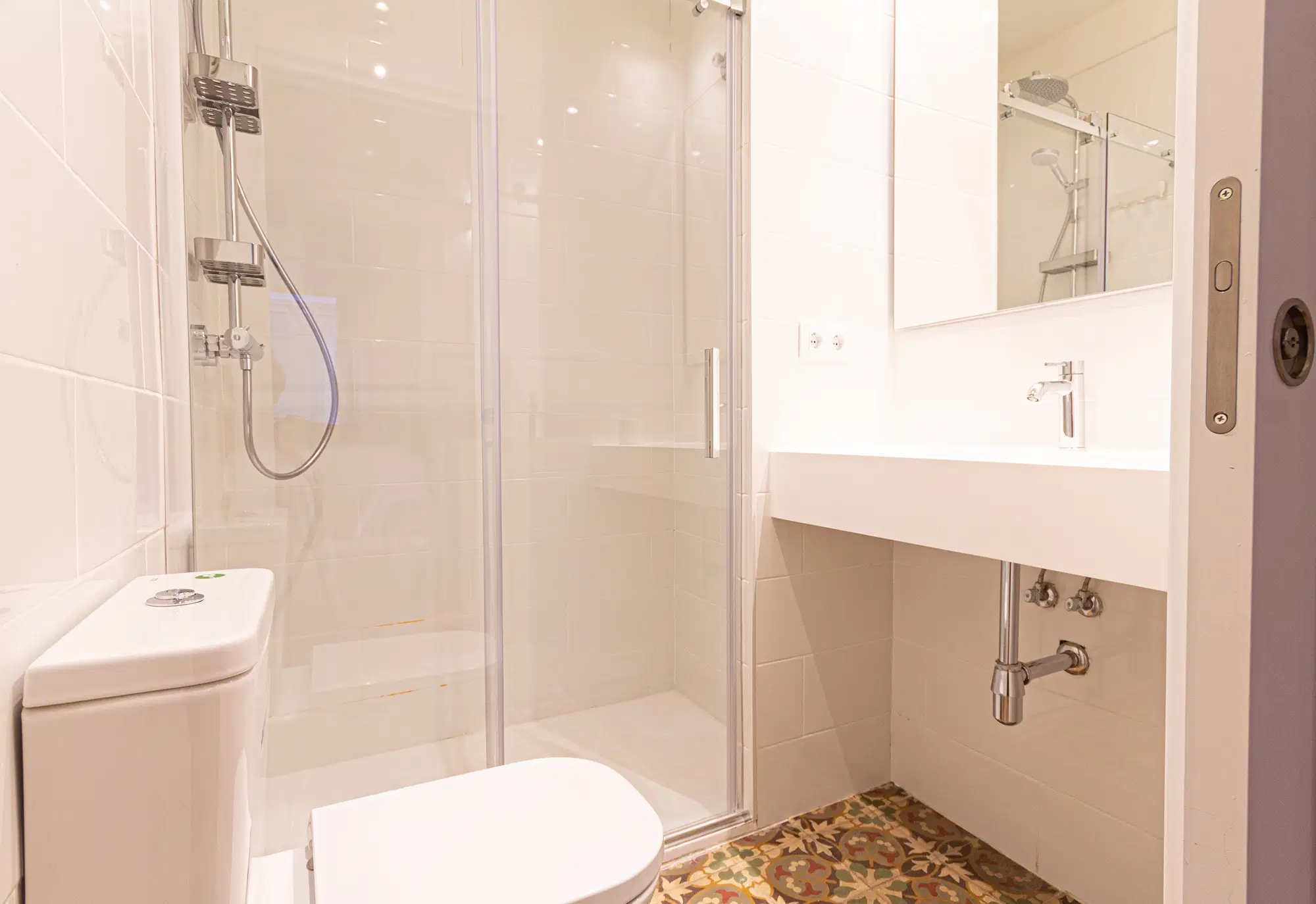 Carrer De Santa Peronella 13 1º Sarrià-Sant Gervasi, Barcelona – Bathroom